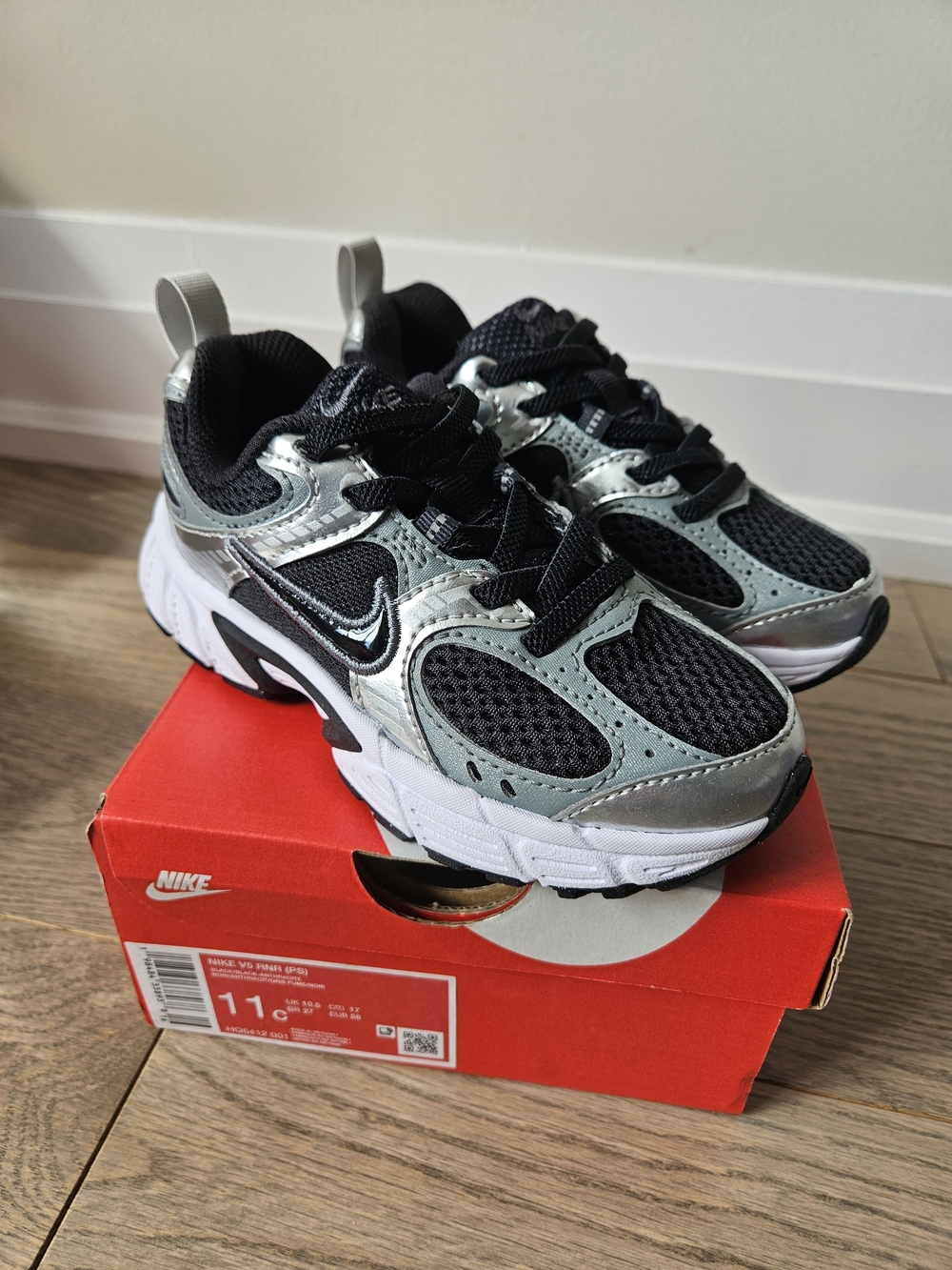 Nike Kids V5 RNR Black/Grey/Silver Shoes